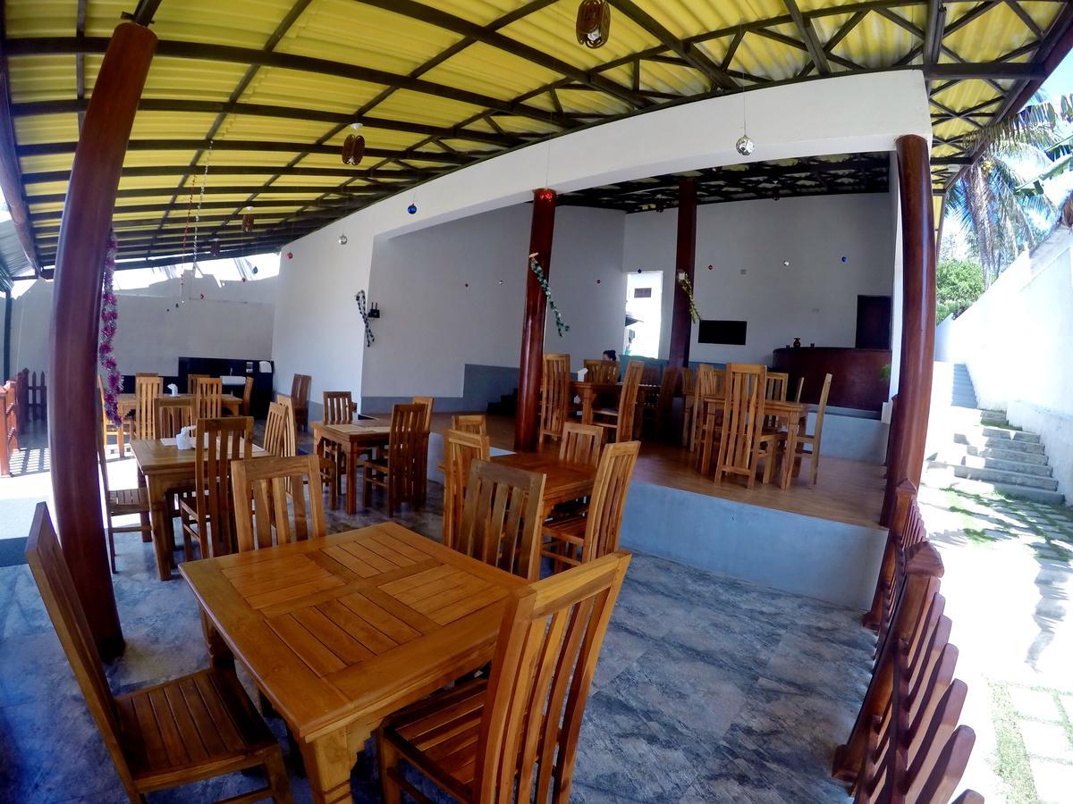 אמבלנגודה Ramon Beach Resort מראה חיצוני תמונה