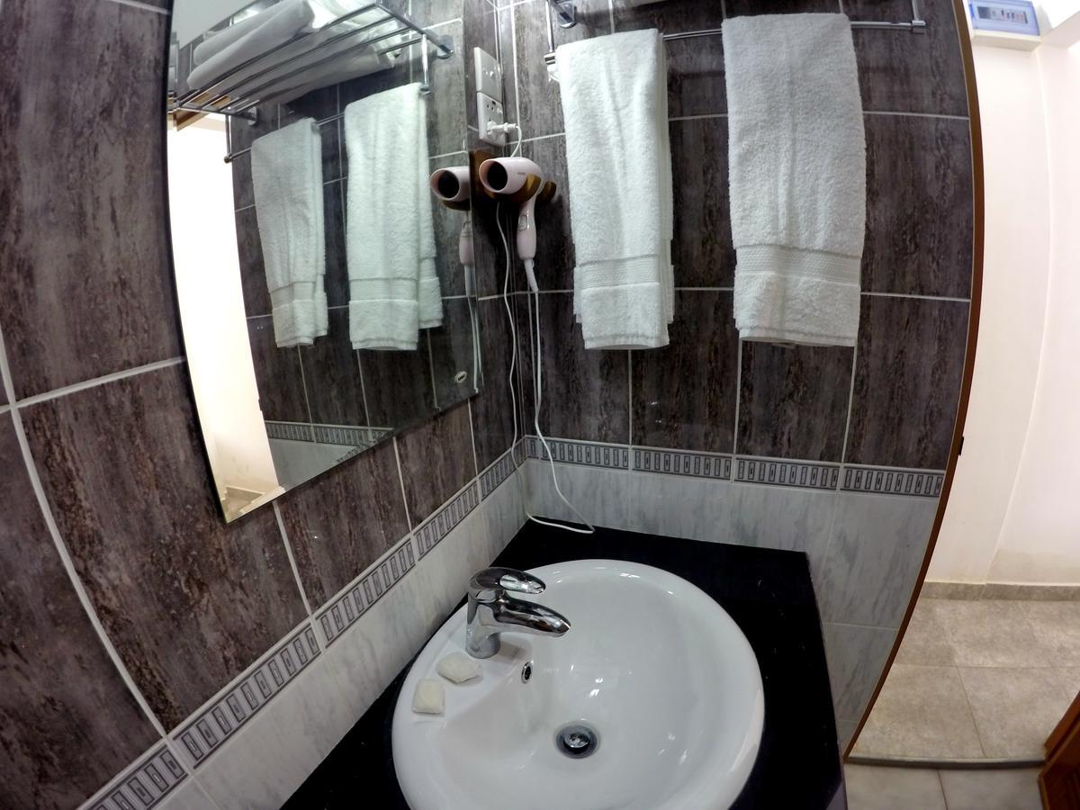 אמבלנגודה Ramon Beach Resort מראה חיצוני תמונה