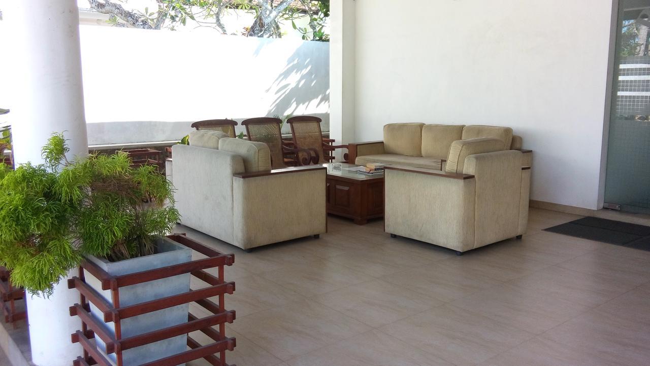 אמבלנגודה Ramon Beach Resort מראה חיצוני תמונה