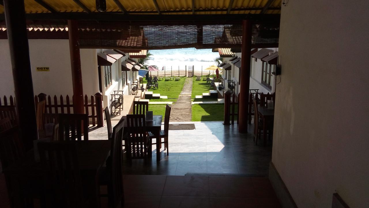 אמבלנגודה Ramon Beach Resort מראה חיצוני תמונה