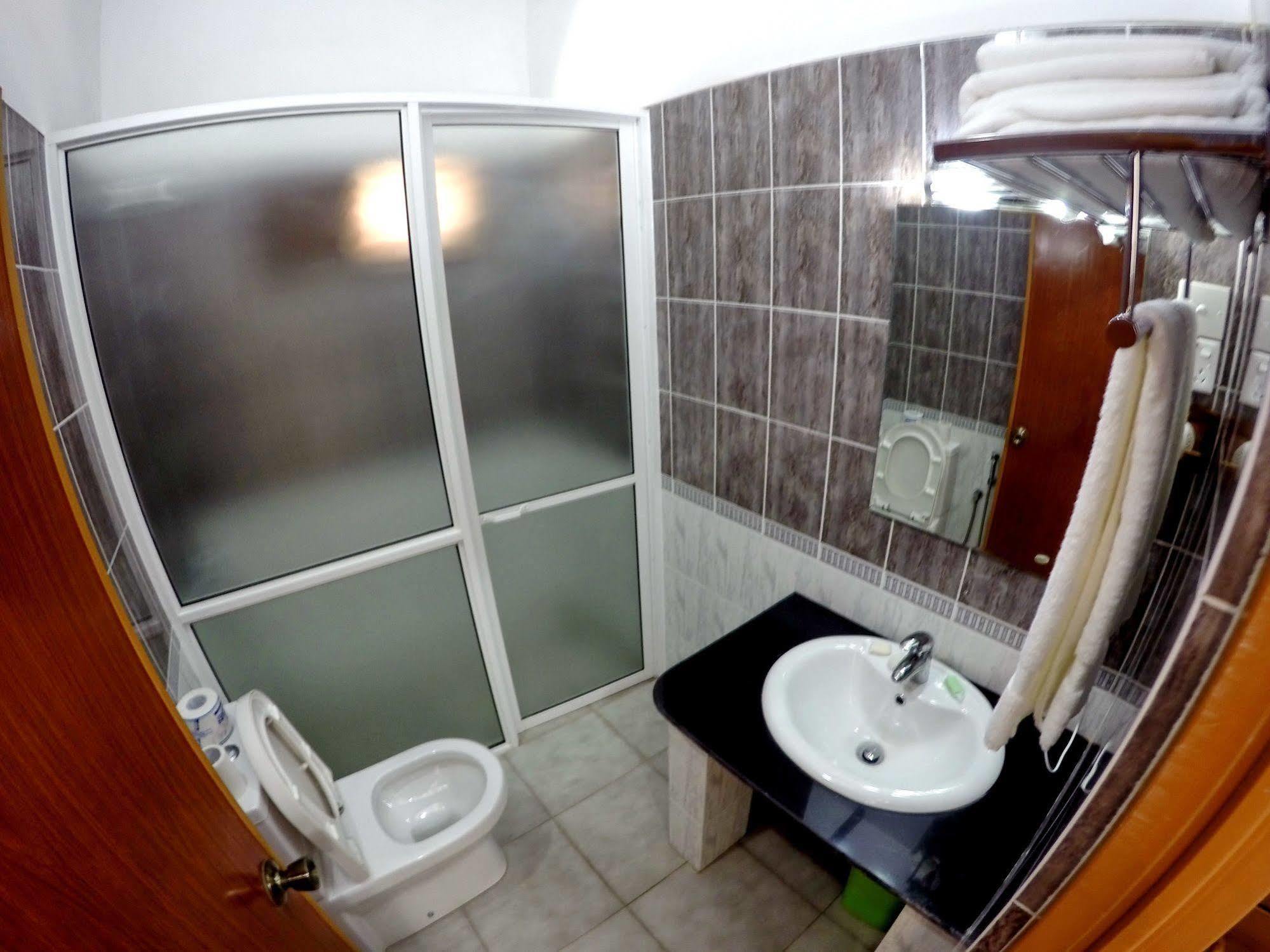 אמבלנגודה Ramon Beach Resort מראה חיצוני תמונה